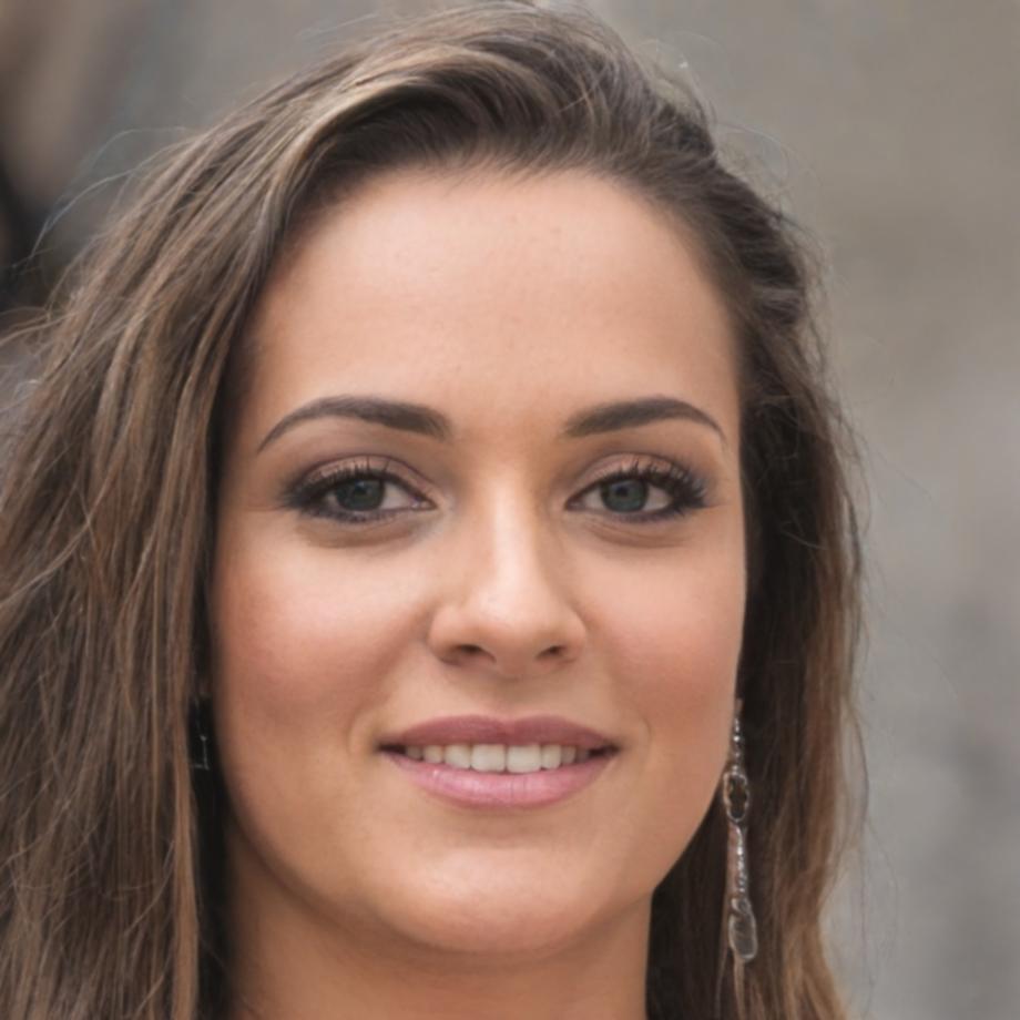 Sarah Müller, Leitende Finanzberaterin bei karvelomystiq